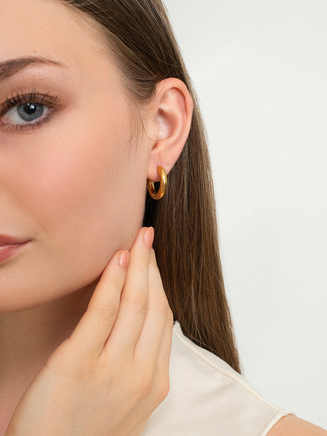 Solene Chunky Hoops – 18K Gold Plated image 6