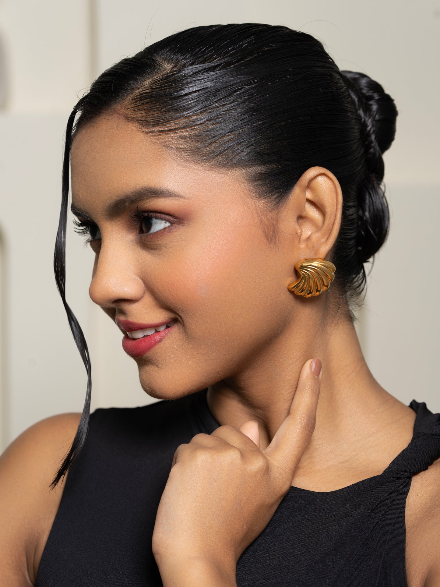 Shell earrings  - 18K Gold Plated