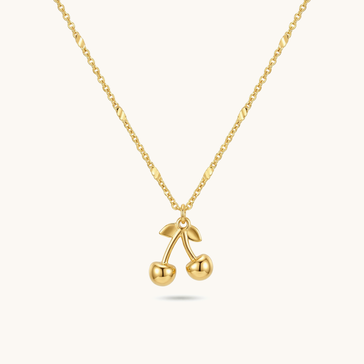 Mon Chéri Necklace - 18k Gold Plated