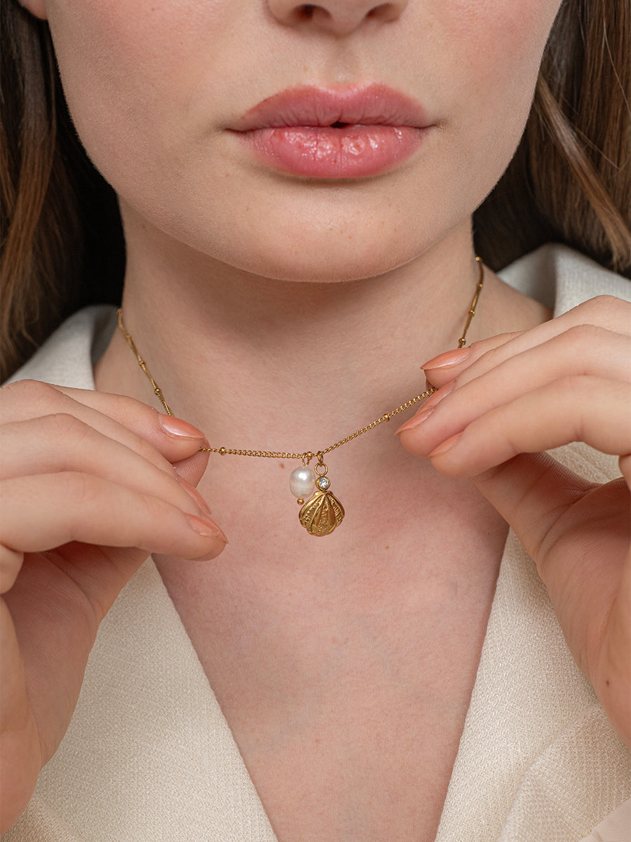 Luna Shell Necklace – 18K Gold Plated image 4