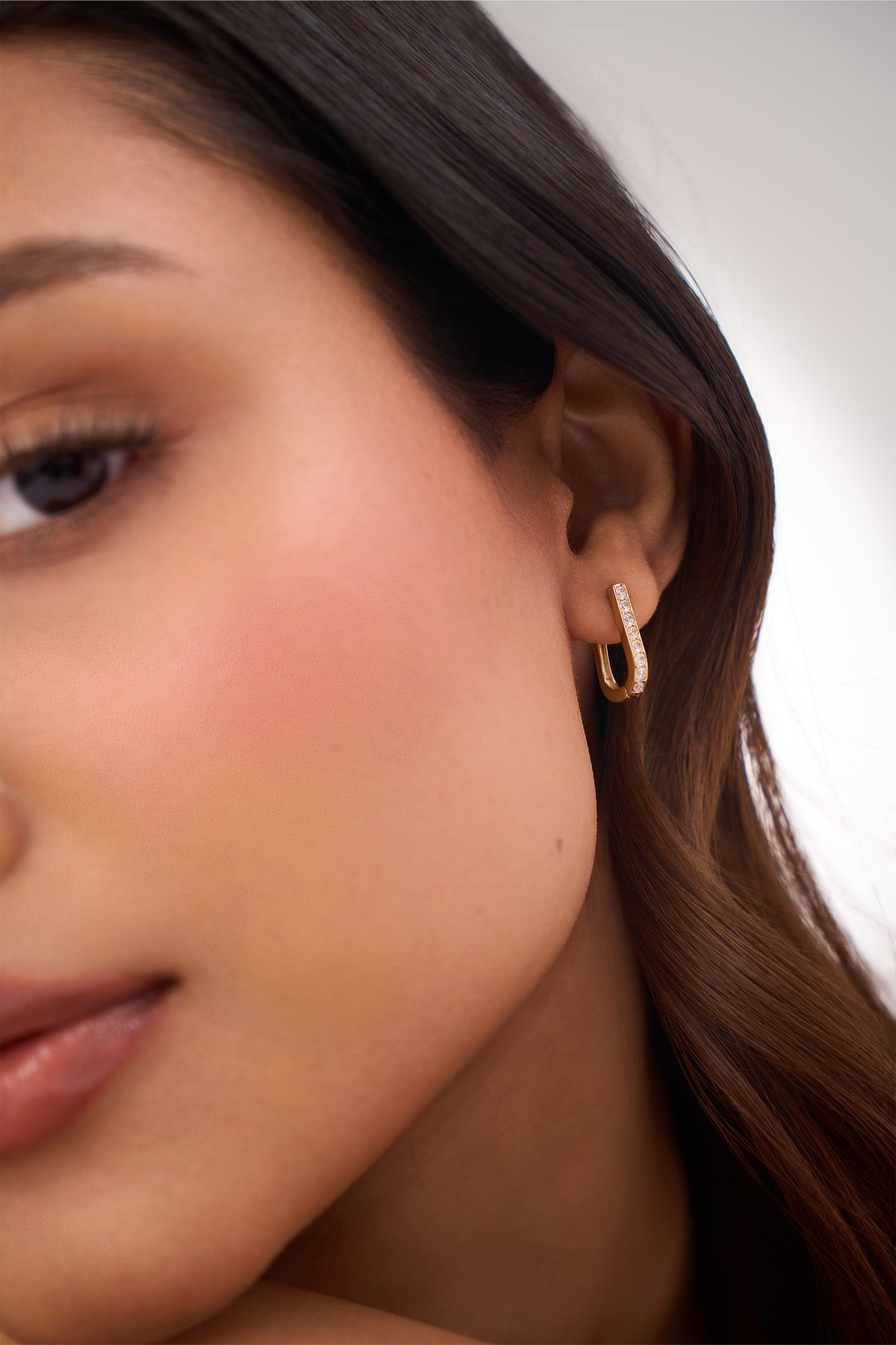 Abby Diamond Hoops - 18k Gold Plated