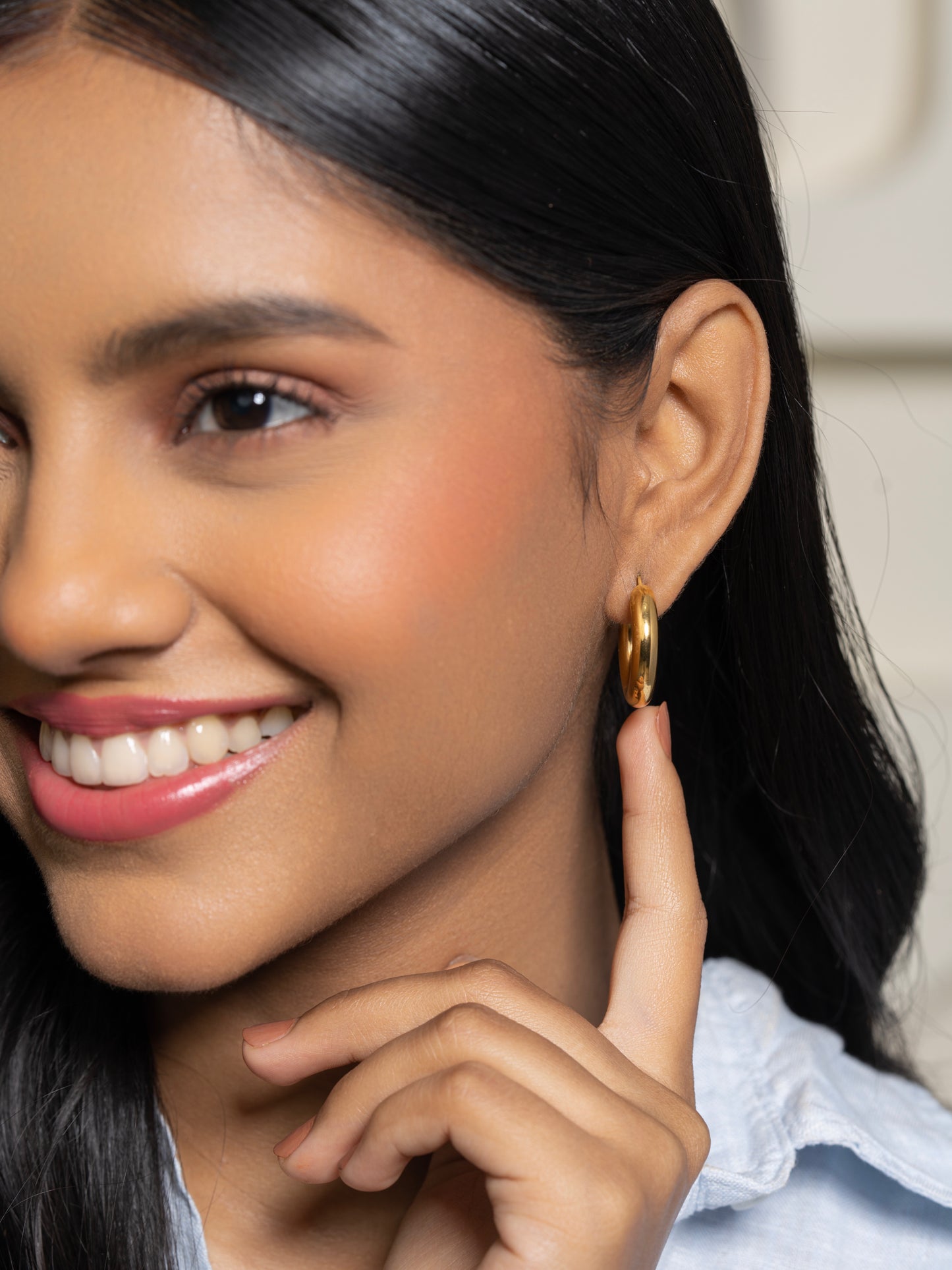 Celine Hoops Medium - 18K Gold Plated