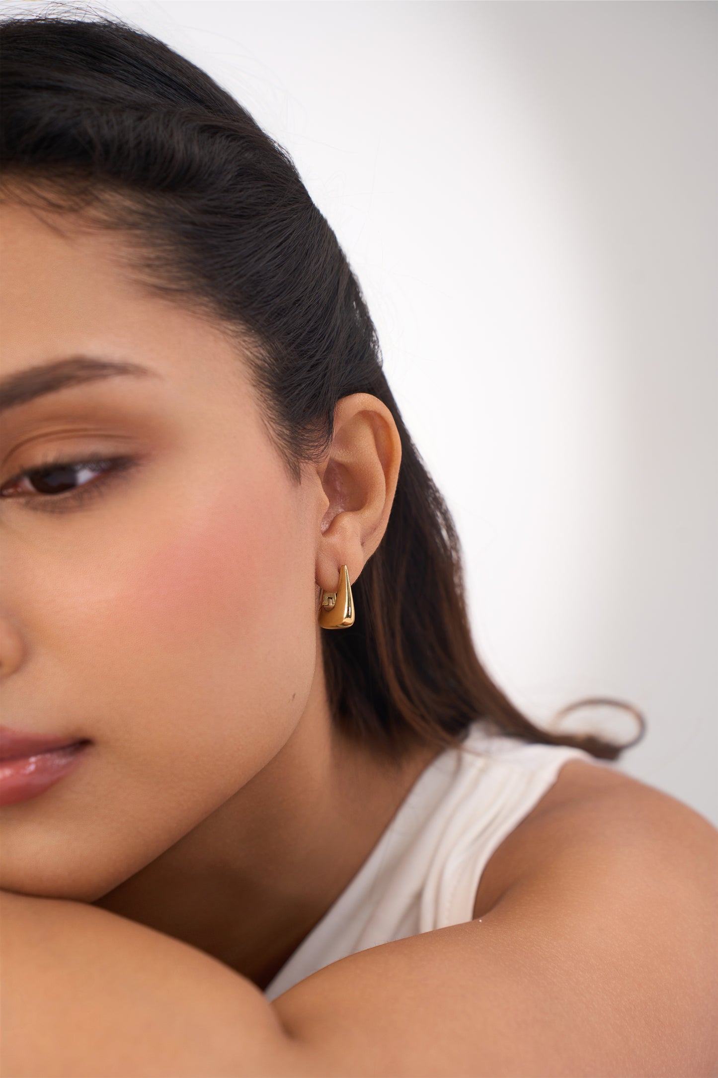 Zoya Hoops - 18k Gold Plated
