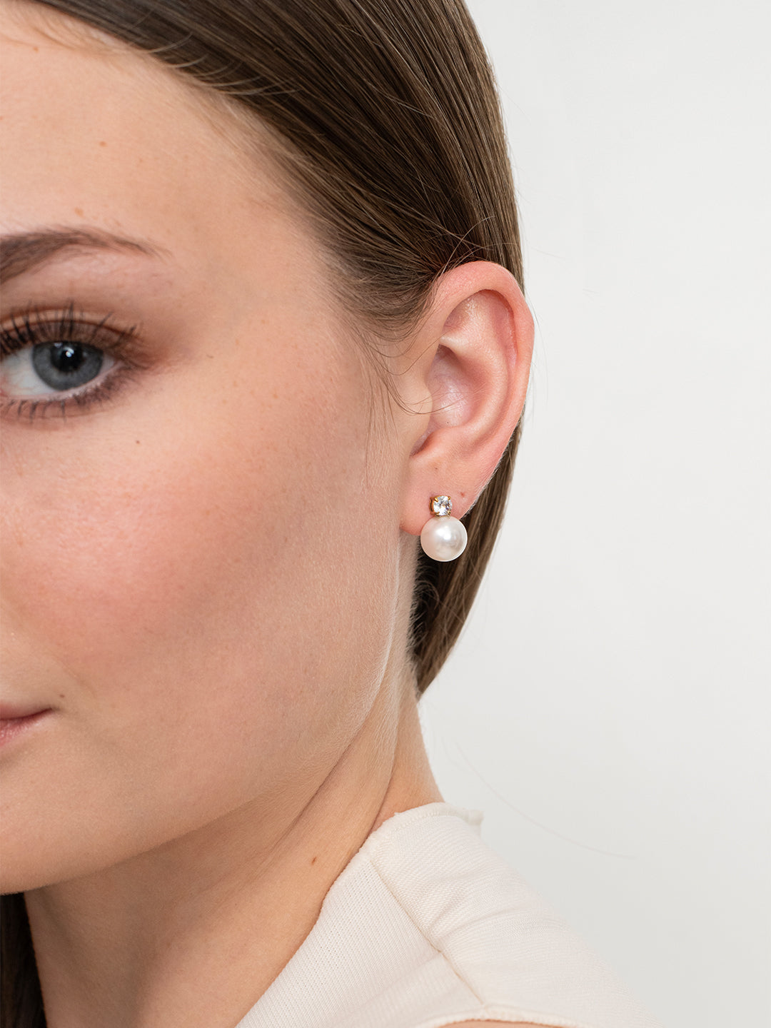 Soft pearl sutds - 18K Gold Plated image 2