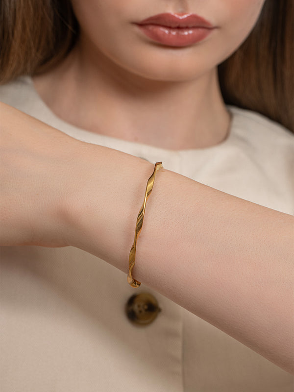 Wavy wrap cuff – 18K Gold Plated