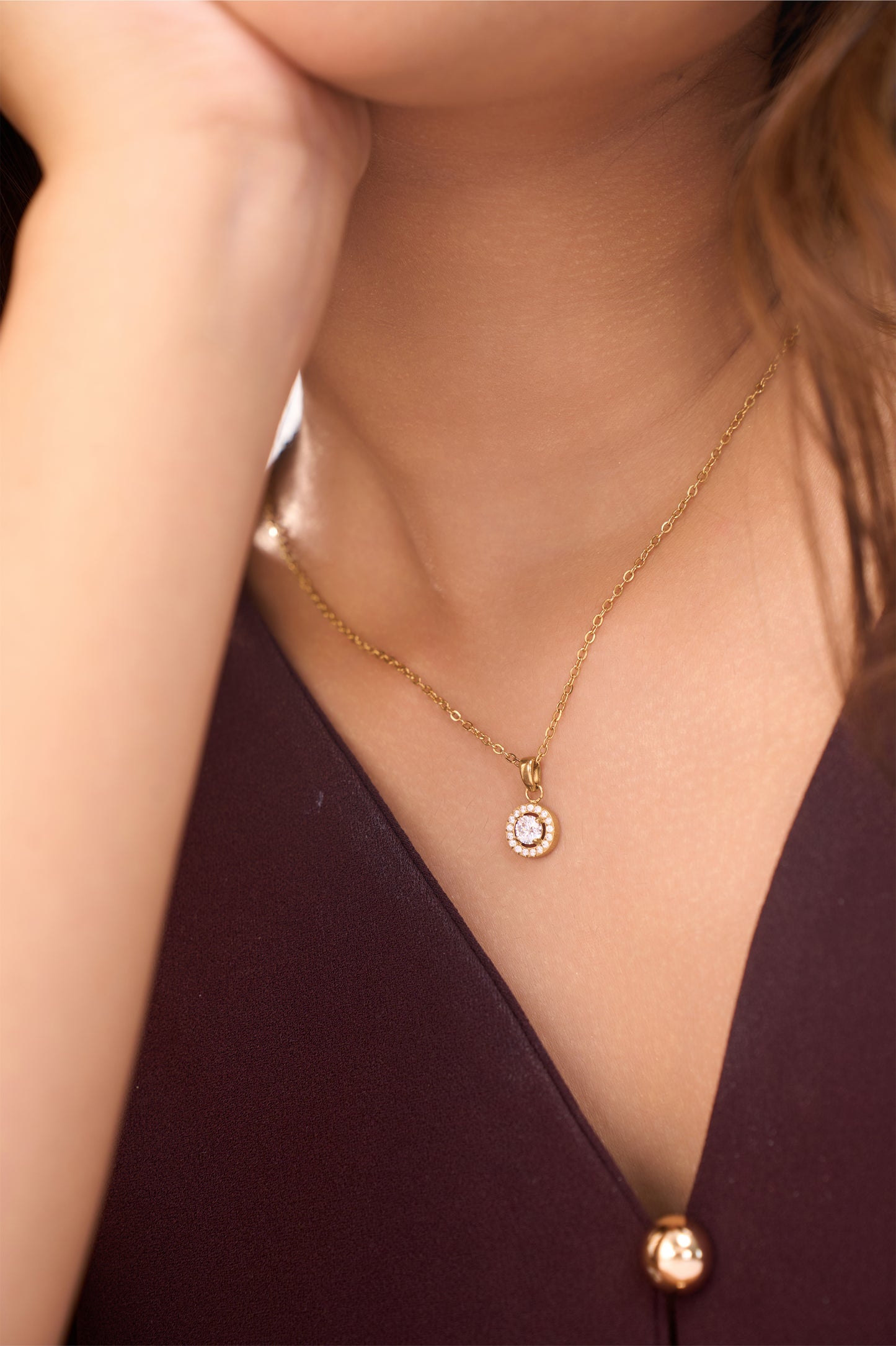Circle Halo Diamond Necklace- 18K Gold Plated