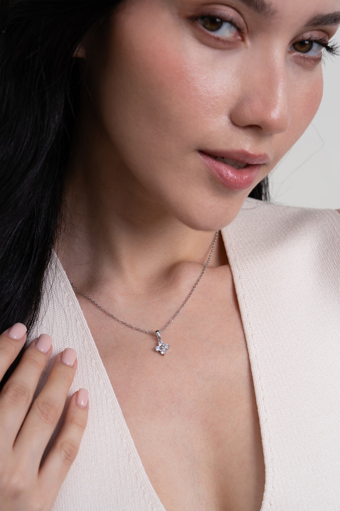 Fleur Necklace - Silver Edition