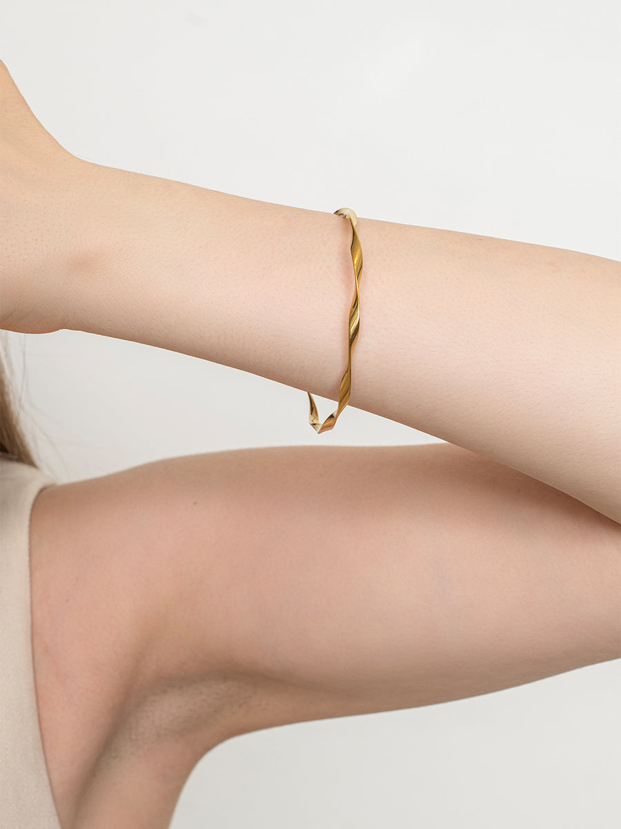 Waveline bangle – 18K Gold Plated image 4