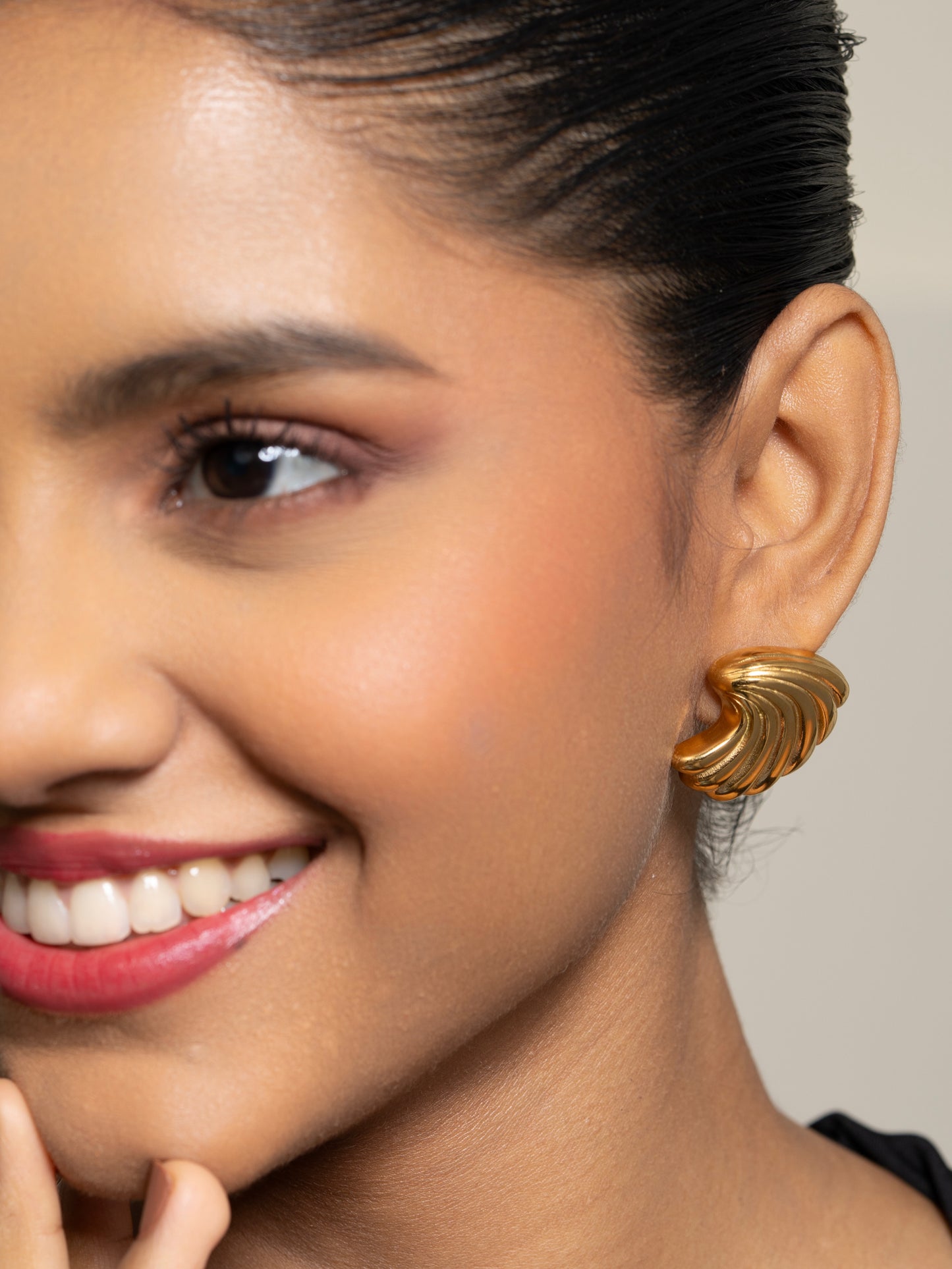 Shell earrings  - 18K Gold Plated