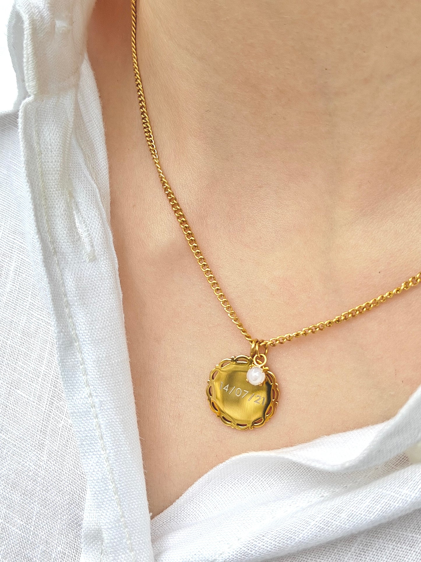 Vintage Circle Necklace - 18K Gold Plated
