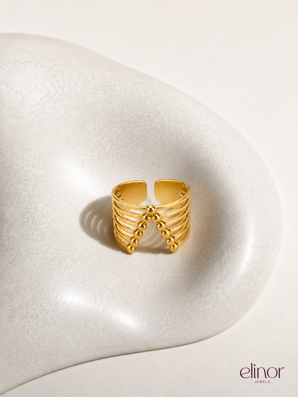 Laure V Ring – 18K Gold Plated