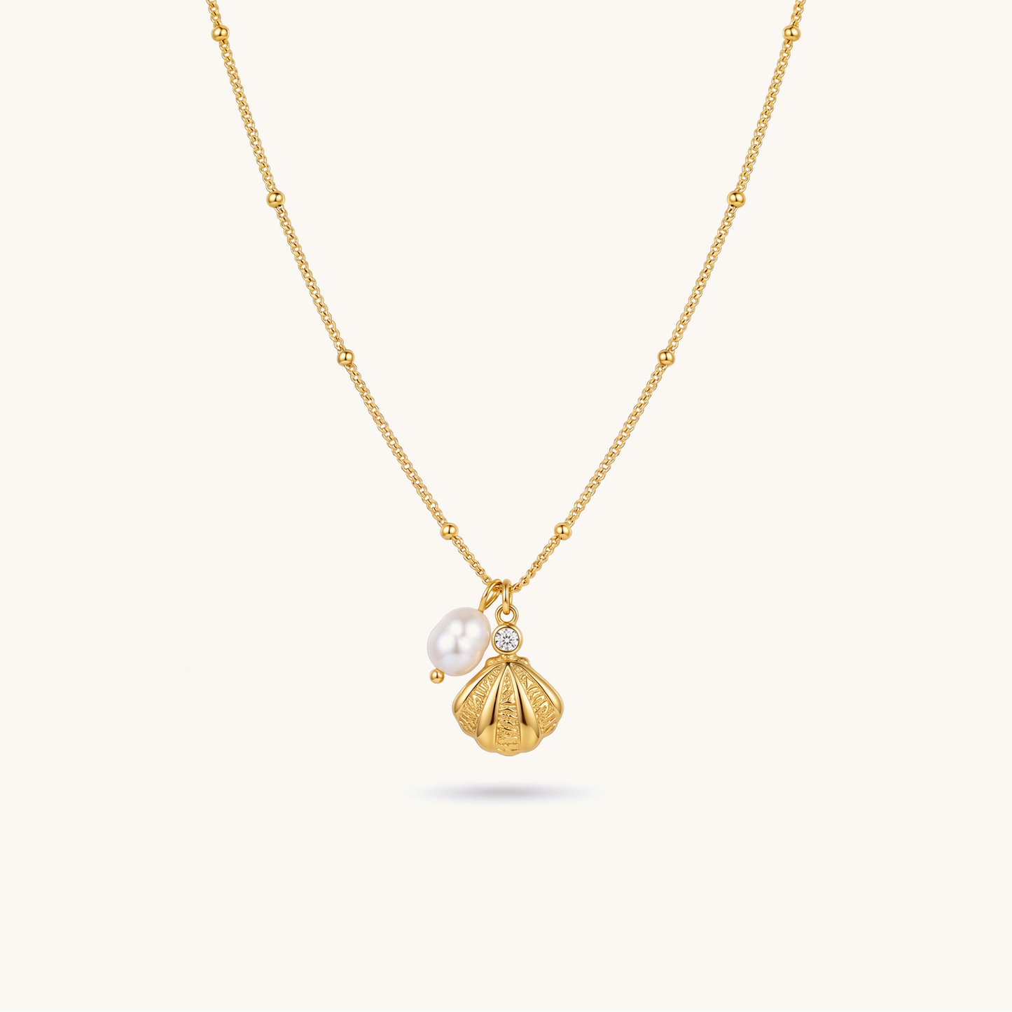 Luna Shell Necklace – 18K Gold Plated